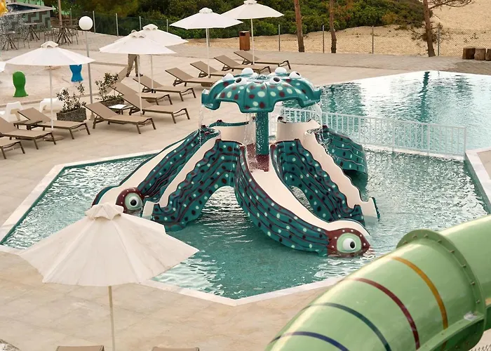 Blue Dream Palace Tripiti Hotel