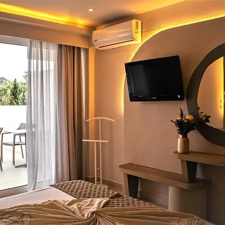 Отель Blue Dream Palace Tripiti