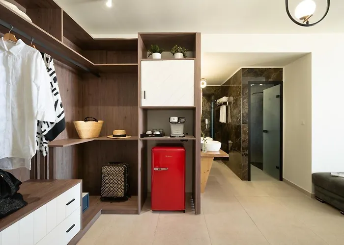 Blue Dream Palace Tripiti Skála Marión